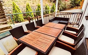 Golden Gapa Central Holiday House 14